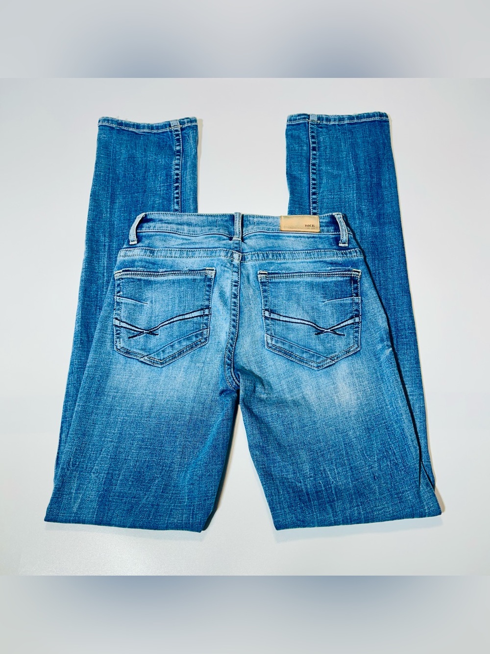 BKE jeans Stella Mid Rise Slim Straight Jeans medium wash stretchy women Size 26